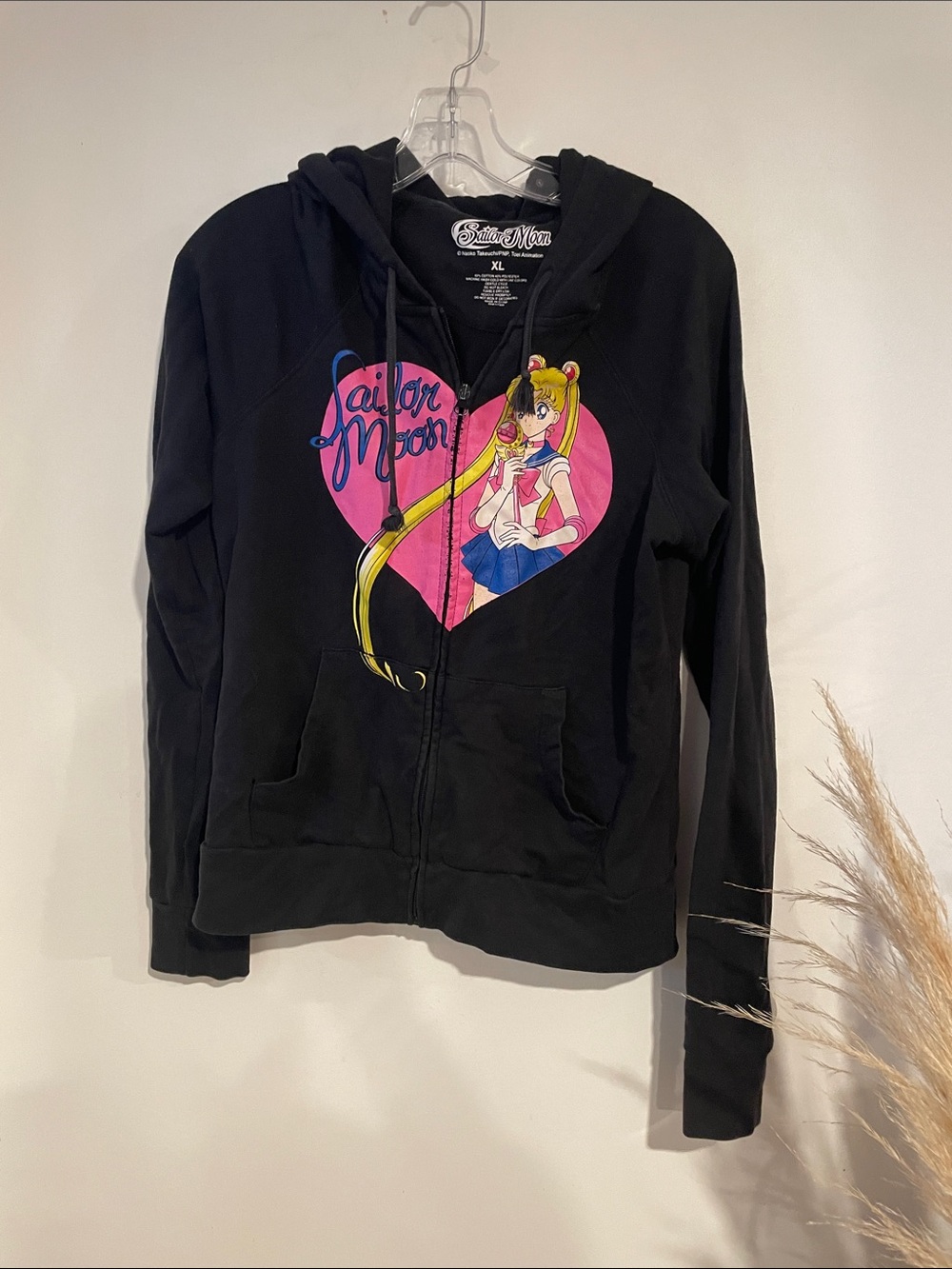 Sailor Moon Black Zip-Up Hoodie with Pink Heart Graphic Sz XL B136